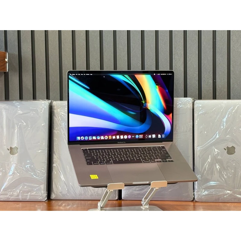 لپتاب MACBOOK PRO 2019-i7-16-1TB-4GB 